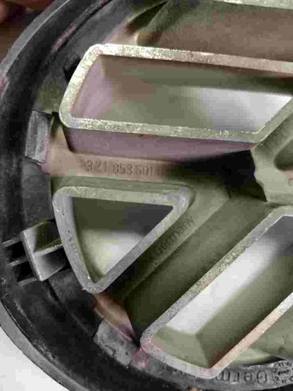 Emblema VW Volkswagen Golf Jetta 321853601B 321 853 601 B 11.5cm.