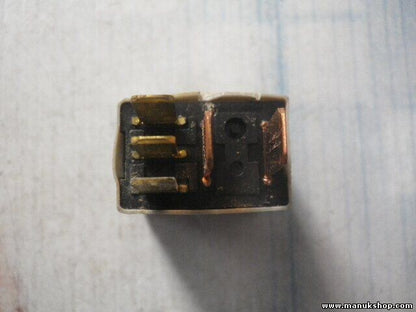 Relé Hyundai Kia Rio 952252D000 95225-2D000 95225 2D000 DC12V2010A OMRON FJDH