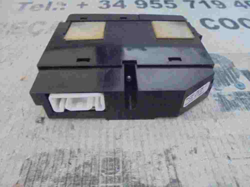 Interruptor Luneta Trasera Desempañador Toyota Avensis T250 8479005130C