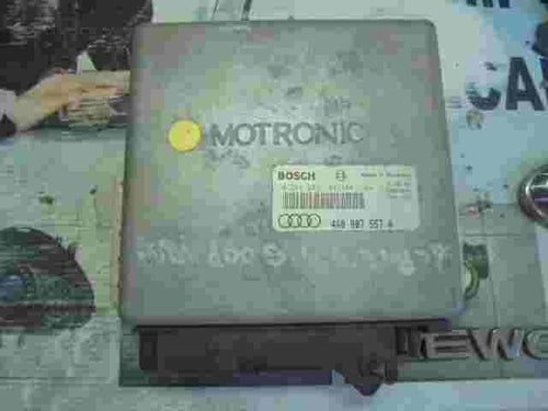 Centralita Audi 100 4.2 V8 4A0907557A BOSCH MOTRONIC 0261203143 0261203144