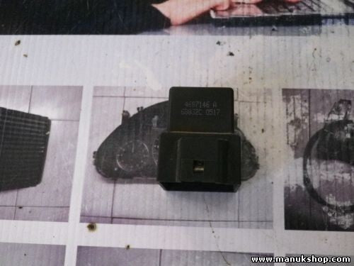 Relé  Chrysler Dodge 4687146 A 4687146A 68832C 0517