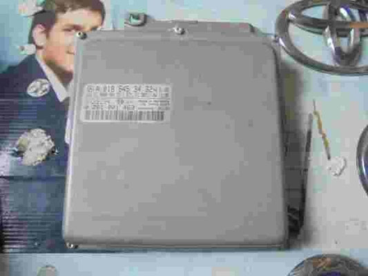 Centralita Mercedes-Benz W210 W202 A0185453432 K02 FD96M11 BOSCH 0281001463