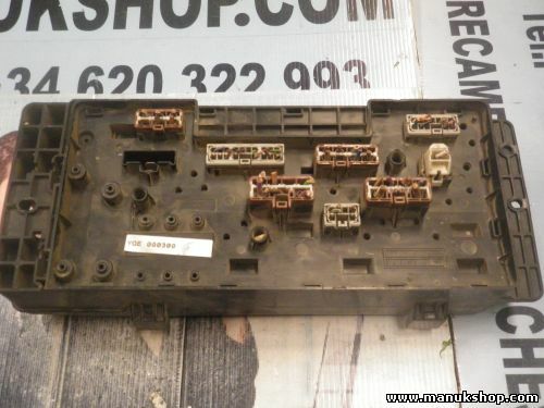 SAM Caja de fusibles Land Rover Discovery 2 TD5 YQE000300