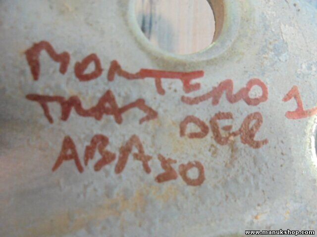 Bisagra de la puerta trasera derecha abajo Mitsubishi Pajero Montero