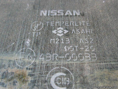 Cristal de la puerta trasero derecho Nissan King Cab 43R00033 M213AS2DOT20 E6 