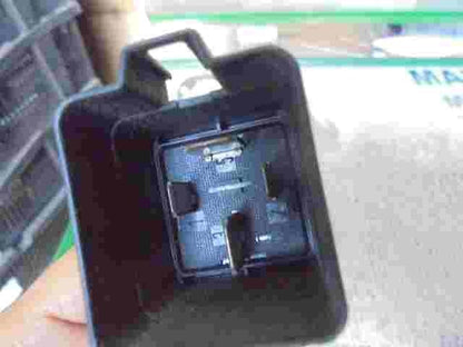 Relé  Rover YWB101200 Tyco V23136J1004X30 V23136-J1004-X30 YWB 101200