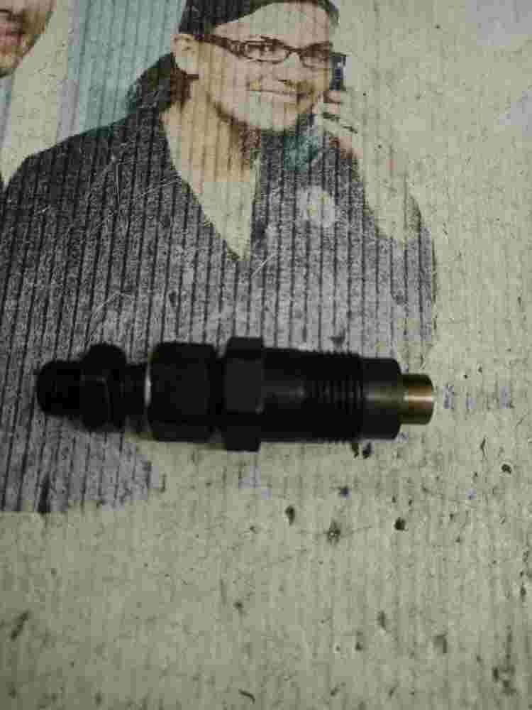 Inyector Toyota Land Cruiser 90 J9 3.0 TD 00121 0012 1 ZEXEL