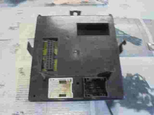 Caja de fusibles Renault Laguna II 8200213231 8200228549 216696945C 10060699