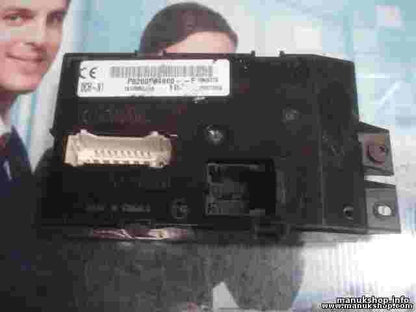 Caja de fusibles de relé Renault Opel Nissan P8200584660P UCH-N1 281188538A