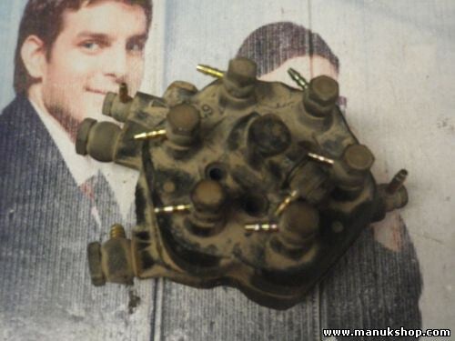 Distribuidor de combustible Ford Capri  Granada 0438100080 0 438 100 080 BOSCH