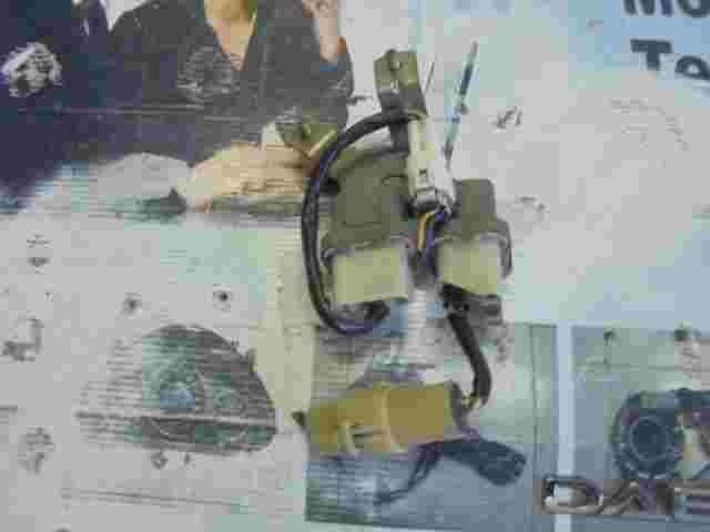 Relé de faros Toyota Supra (1986-1992) 8863024060 88630-24060 88630 24060