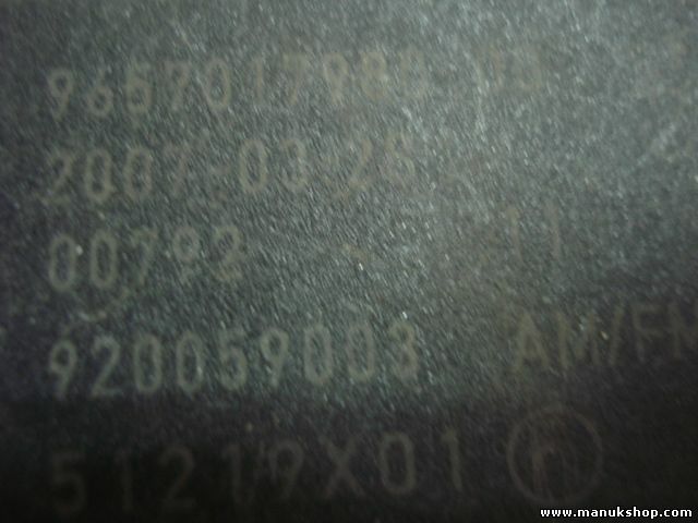 Amplificador de antena Citroen C4 Picasso 9657017980 00 00792 920059003 AM/FM1