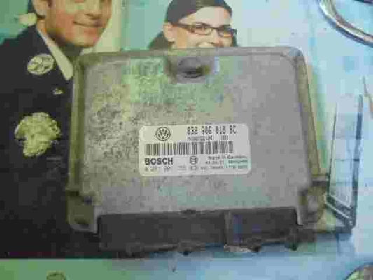 Centralita Skoda Octavia 1.9tdi 038906018BC 28SA3489 BOSCH 0281001755