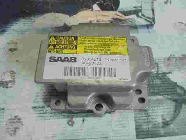 Sensor de impacto de airbag Saab 9-5 05014212 A0420822 1998SEP11 21282541E8N