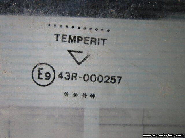 Vetro porta posteriore destro Nissan Terrano Ford 43R000257 TEMPERIT