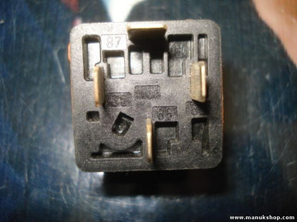 Relé  BMW E24 E28 E30 E34 E36 1378238 BOSCH 0332019456 0 332 019 456