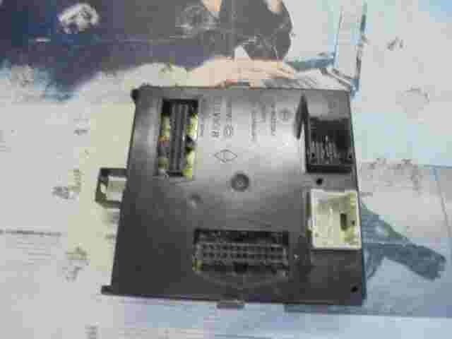 Scatola fusibili Renault Laguna II 74N3 8200001476 8200141151 Sagem 21654386-3H1