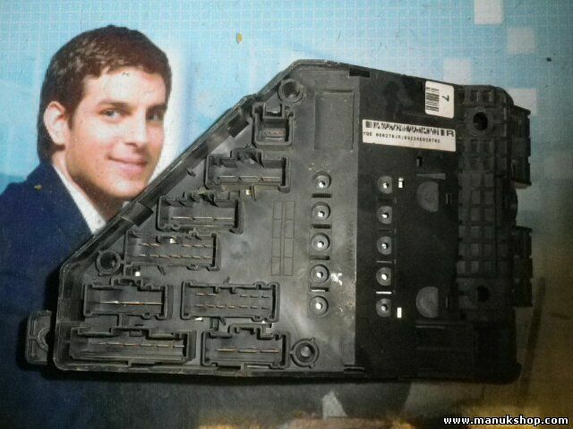 Caja de fusibles Land Rover Freelander 2.0 TD4 YQE000270 YQE 000270