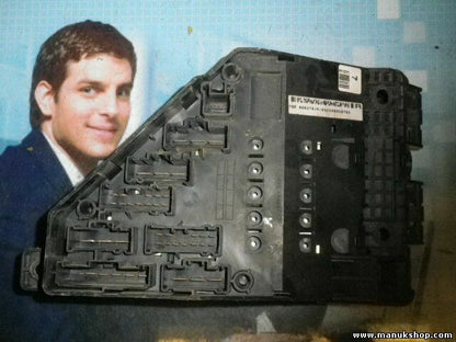 Caja de fusibles Land Rover Freelander 2.0 TD4 YQE000270 YQE 000270