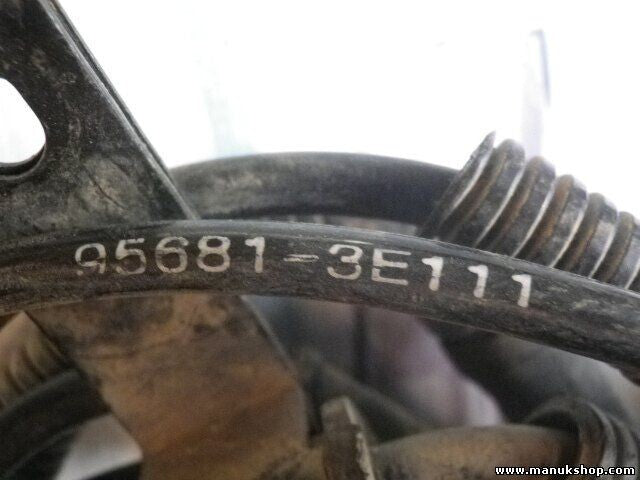 Sensor velocidad revoluciones de la rueda Kia Sorento 956813E111 95681 3E111