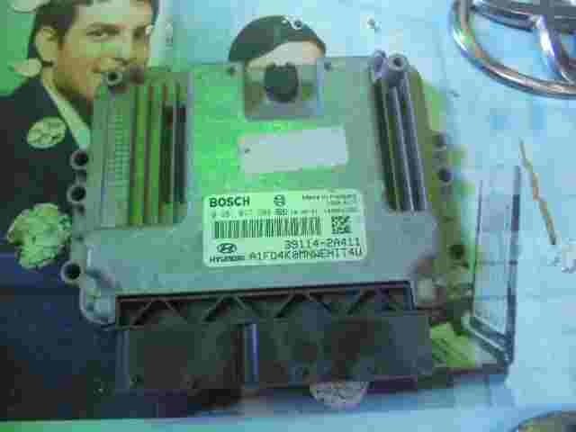 Centralita Hyundai i30  391142A411 1039S41592 A1FD4K0MNWEHIT4U BOSCH 0281017208