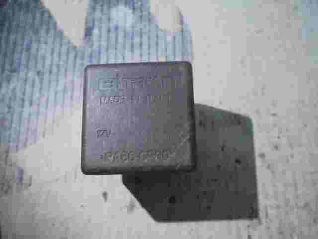 Relè Citroen Xsara PA66GF30 PA66-GF30 BITRON 12 V