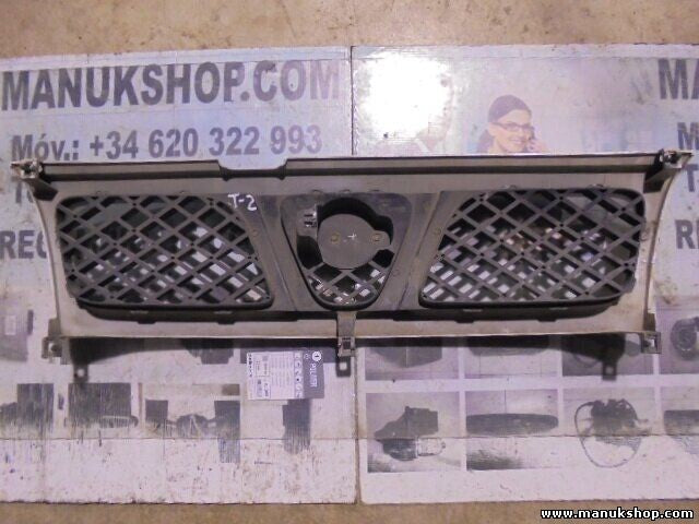 Parrilla rejilla frontal delantera Nissan 623107F 1966I01 623108F214, 623107F000