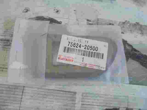 Moulding Front LH / Toyota Avensis 7562420500 75624-20500