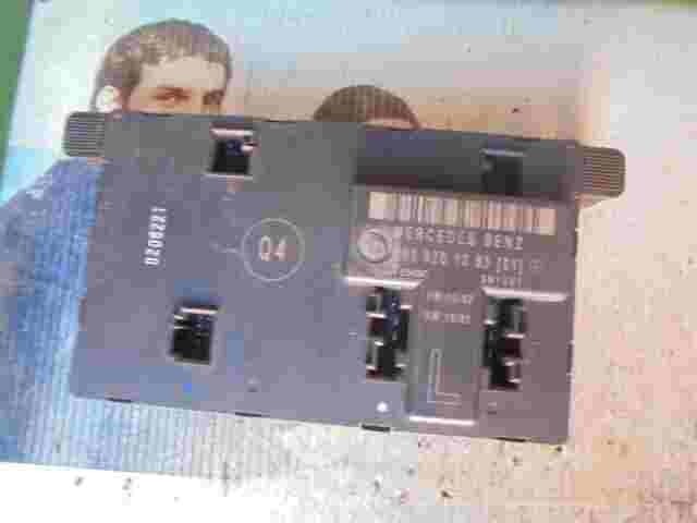 Unidad de control de la puerta Mercedes C-Klasse W203 2038201385 Q4 TEMIC 351307