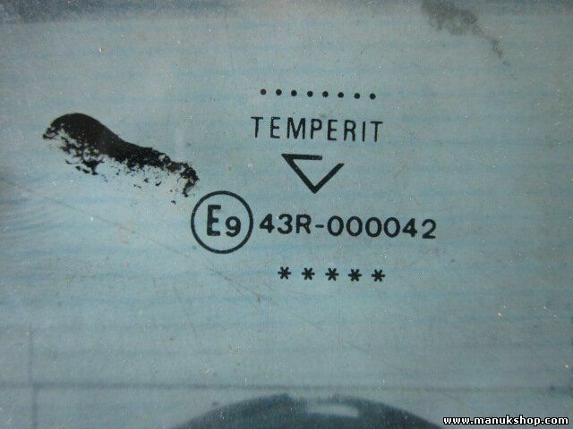 NISSAN Terrano II 43R000042 triangolo vetro porta posteriore sinistra