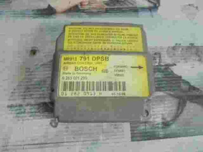 Sensor de impacto de airbag Mitsubishi Carisma MR913791  DPSB 0285001290
