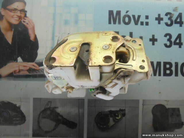 Cerradura puerta trasera derecha Mitsubishi L 200 K7_T, K6_T 2.0 1996/06-2007/