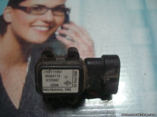 Sensor presión de aire Renault Megane Opel Vivara 1,9 7700111957 09364119D