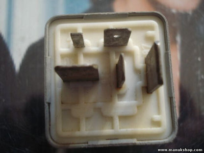 Niebla relé Audi 4D0 951 253 4D0951253 4D0 951 253 4DO951253 899309000 Nr.372