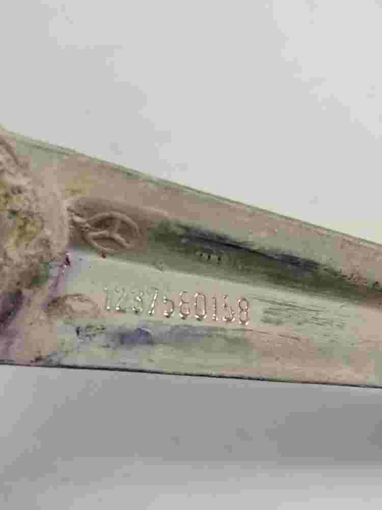 Emblema  Mercedes-Benz W123 W126 1237580158 123 758 01 58 9cm.