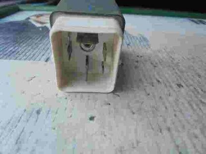 Relé del ventilador del radiador Ford Escort 92AG8C616DA 92AG-8C616-DA 899975