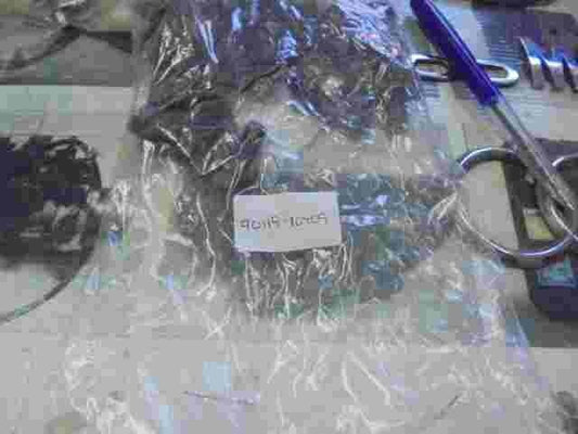 1  unidad Bolt W Washer / Toyota RAV 4 Corona 9011910409 90119-10409