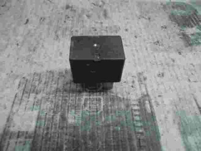 Relè Renault Nissan Panasonic ACV31112 M04