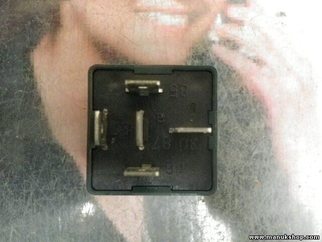 Relé Jeep Grand Cherokee VF4-15F21-Z05 VF415F21Z05 04848879AA 72472M