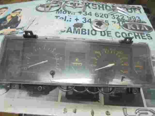Cuadro de instrumentos Nissan Terrano II / I 2.7 TD 1987 NN6710