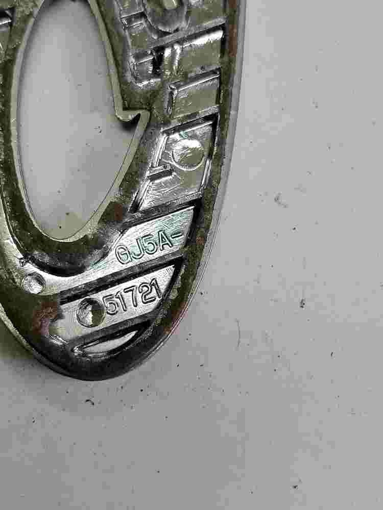 Emblema  Mazda 6 GJ5A51721 GJ5A-51-721 5.5cm