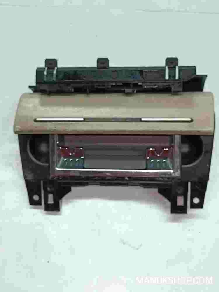 Cenicero Audi A4 8E B6 B7 8E0857951F 8E0 857 951 F