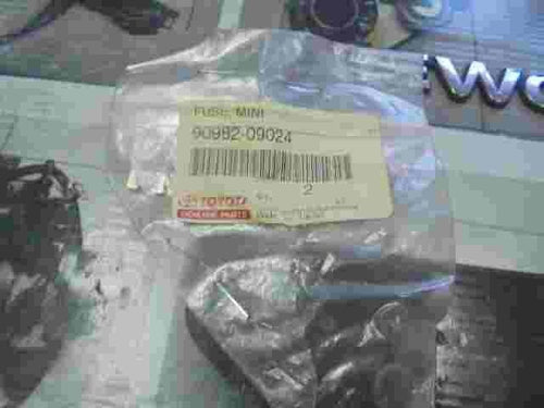 Fuse Mini   Toyota Lexus RZ 450E IS 350C 9098209024 90982-09024