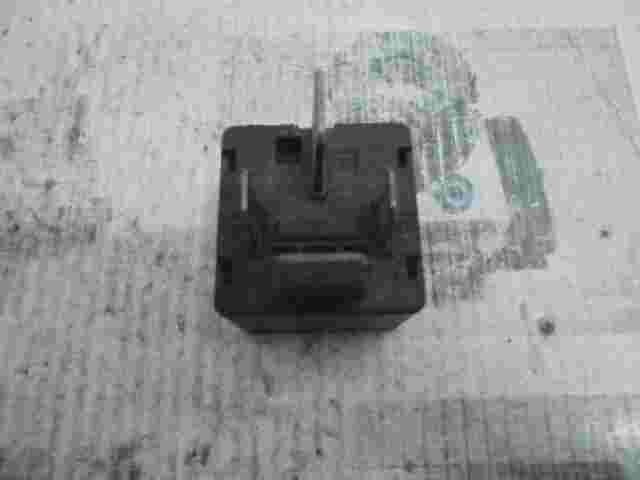 Relé TRW Sipea 8985 210