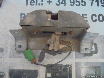  Cerradura del portón trasero Nissan PickUp TD21 1988–1996