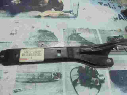 Hood Lock Brace / Toyota Hilux Pıck Up 5321735030 53217-35030