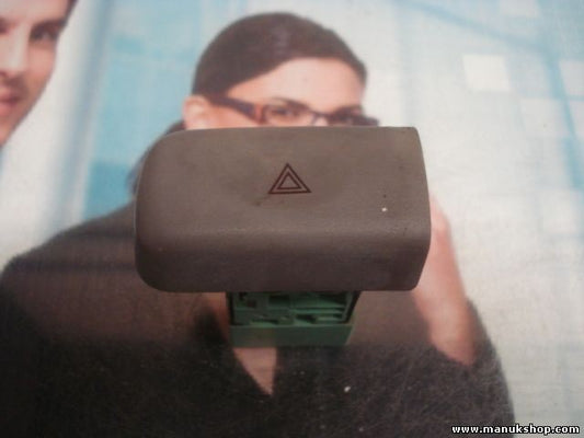 Interruptor de emergencia warning Nissan Cabstar 93-01 NILES 06017