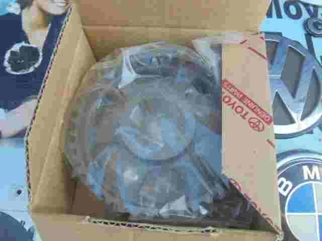 Polea albero a camme Toyota RAV 4 Avensis T25 Corolla E110 1352327010 13523-2...