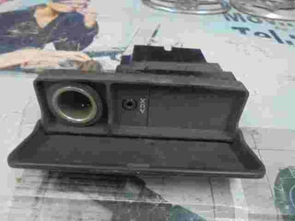 Accendino Land Rover 5H2219C065AA XV0500020 903916000016 CG000910501884