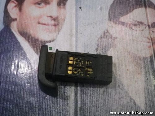 Interruptor del limpiaparabrisas trasero Land Rover YUE100560LNF 03035069A